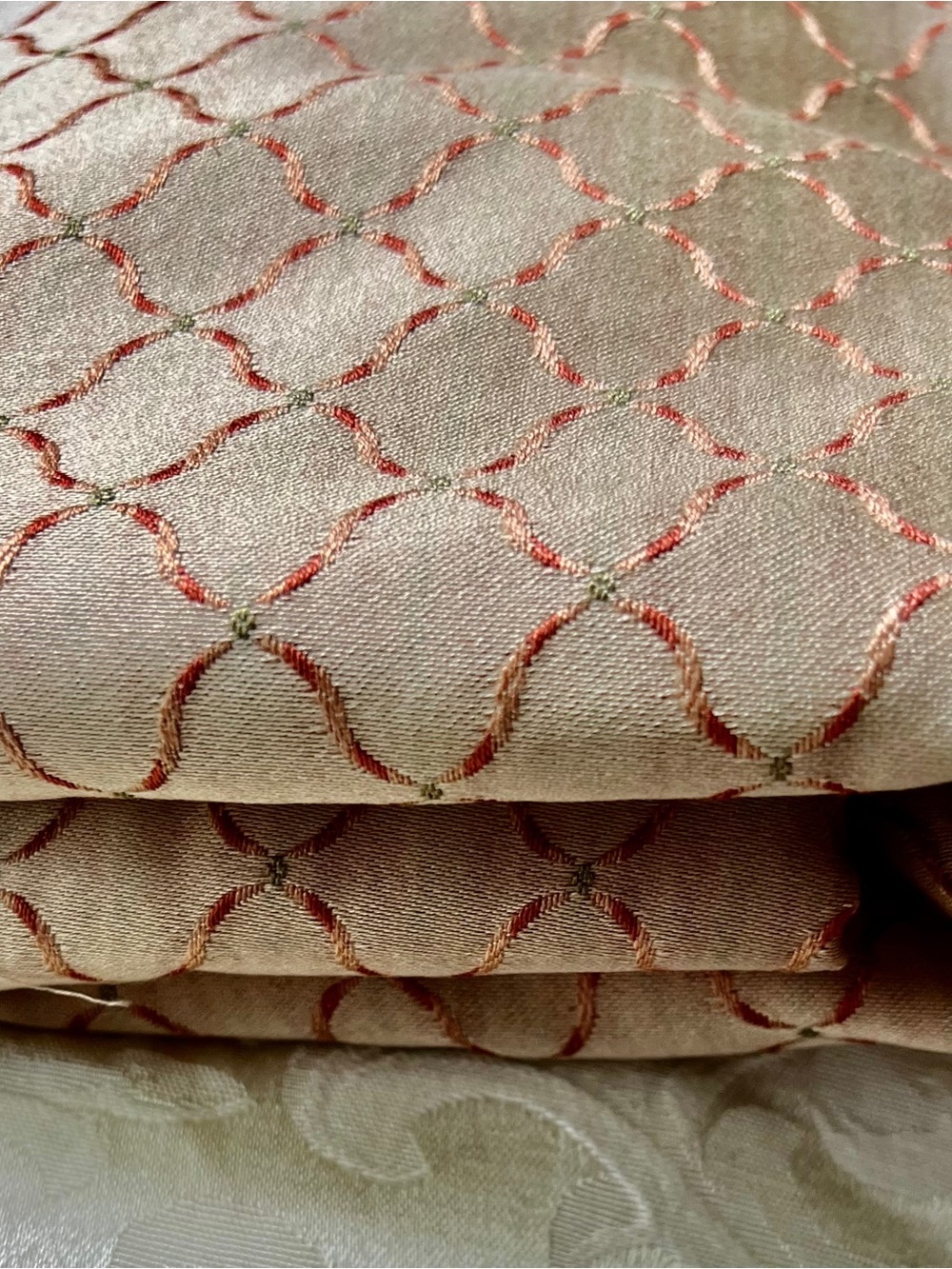 ROBERT ALLEN OGEE RIBBON CONCH FABRIC 2 YARDS